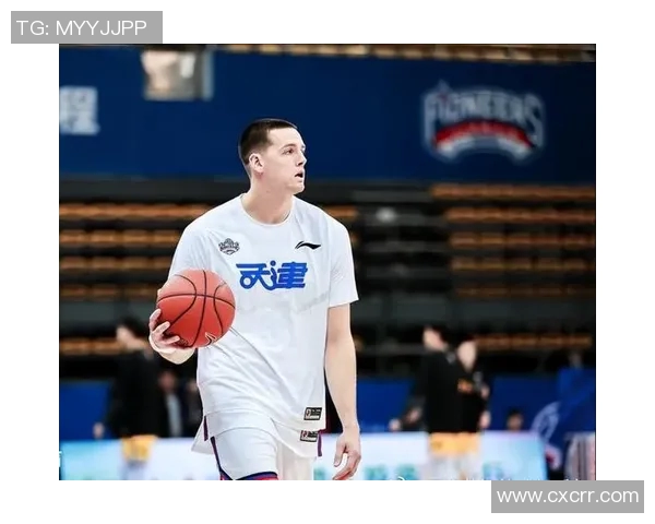 大卫-詹姆斯在CBA季后赛中表现抢眼,球队晋级决赛