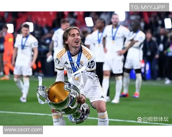 皇马客场逆转胜多特,晋级欧冠八强!