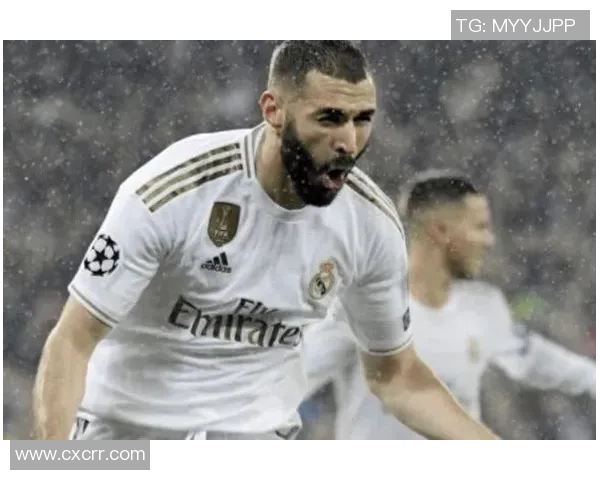 皇马主场大胜,本泽马梅开二度,C罗赛季第30球破门!